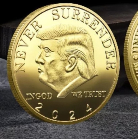NEW Coin Never Surrender Trump coin collector Politics - Picture 7 of 7